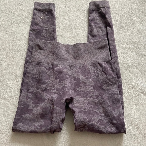 Gymshark OG Camo Leggings Lavendar - Picture 3 of 7